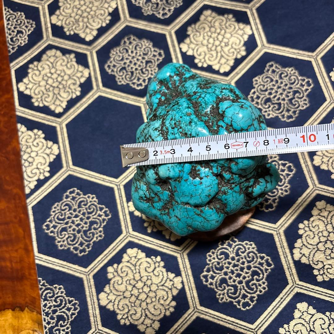 ターコイズの自然石 ？