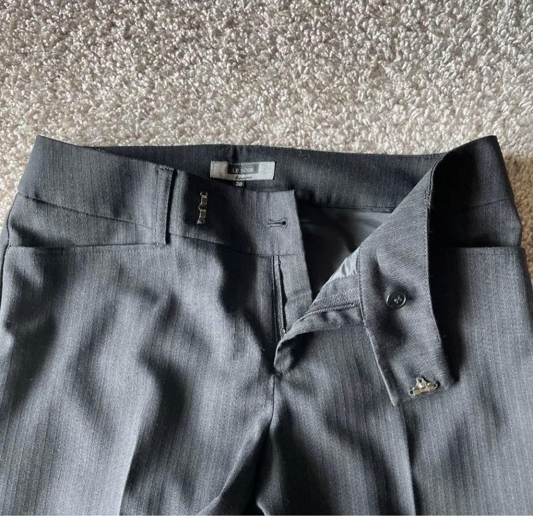 美品　LE SOUK ルスーク ＊ パンツスーツ 38 黒 ストライプ