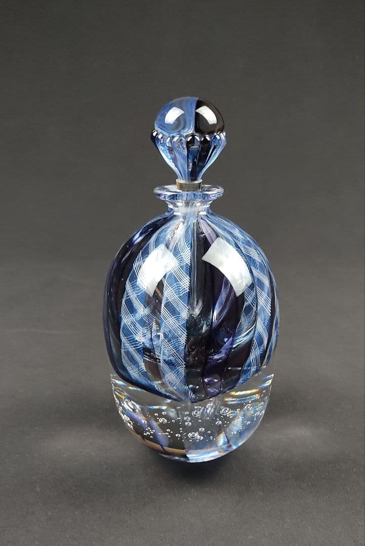 手吹きガラス　香水入れ　ガラス作家　吉本雅塵