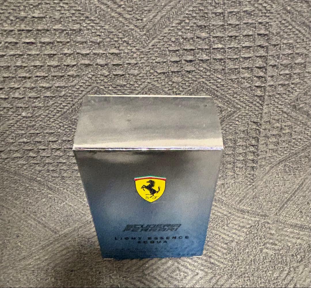 【ほぼ未使用】フェラーリ　ライトエッセンス　アクア　オードトワレ　75ml