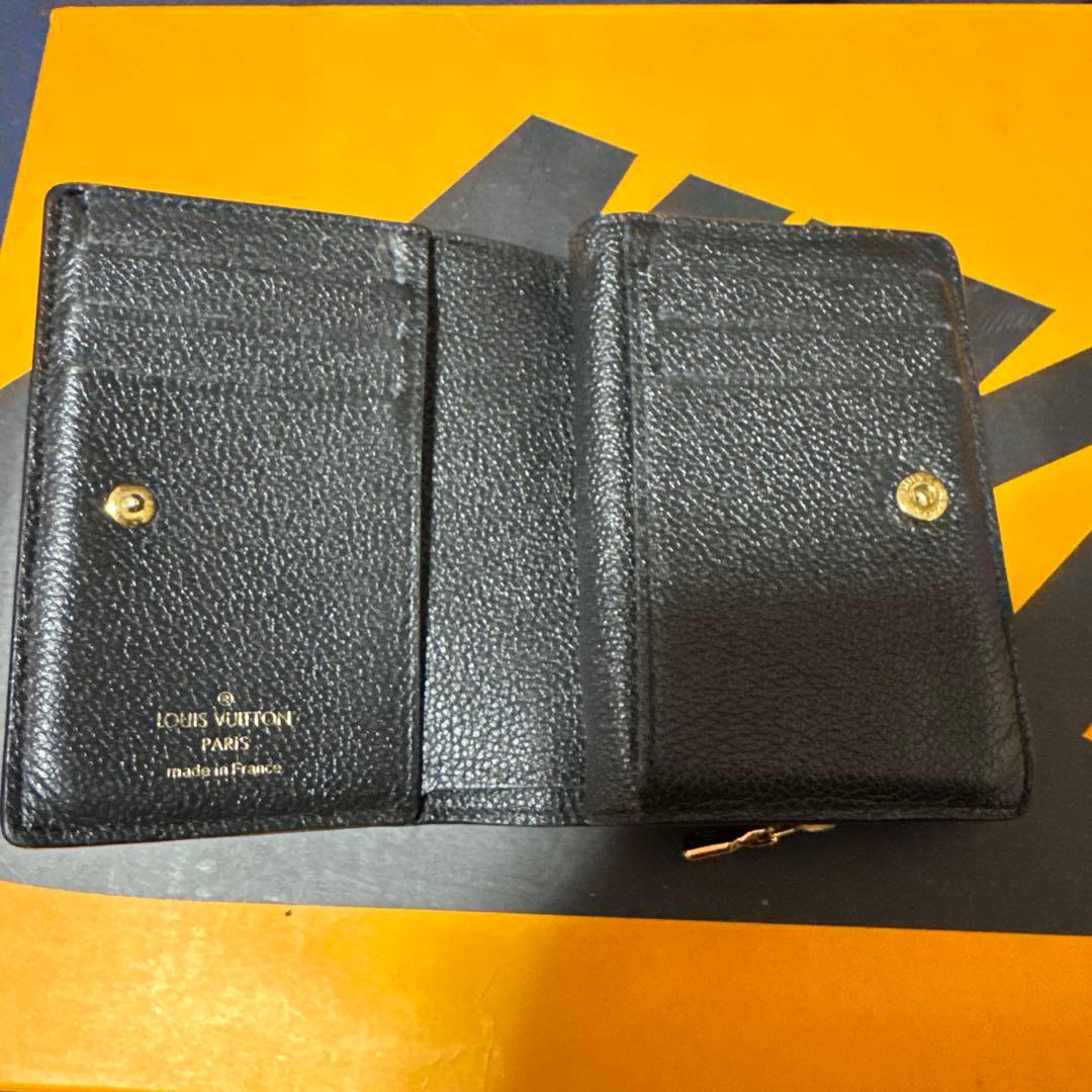 LOUIS VUITTON ブラックレザー 二つ折り財布