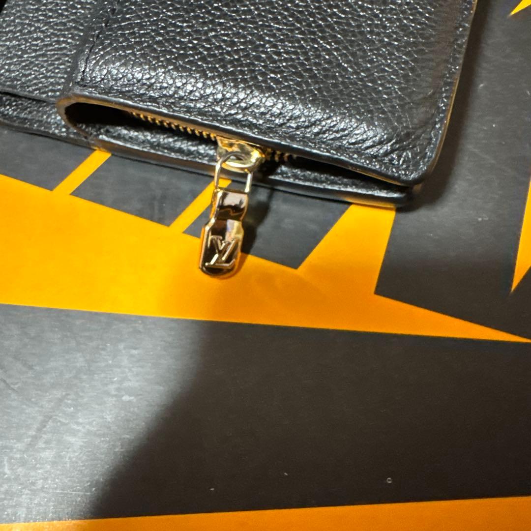 LOUIS VUITTON ブラックレザー 二つ折り財布