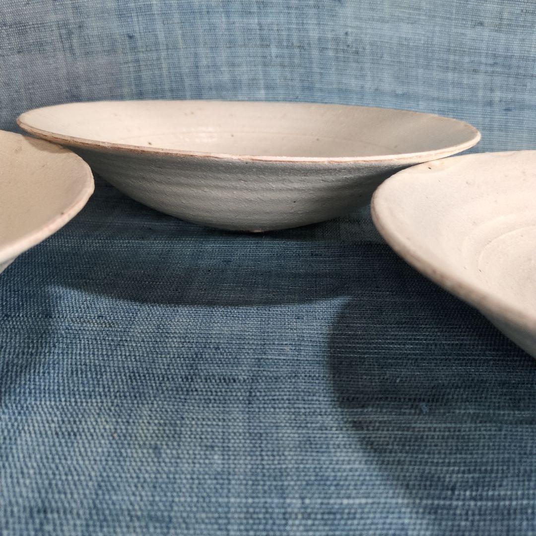 喜多村光史さんの粉引パスタ鉢3点