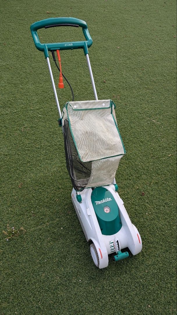 値下げ　Makita 芝刈り機 MLM2300 230mm