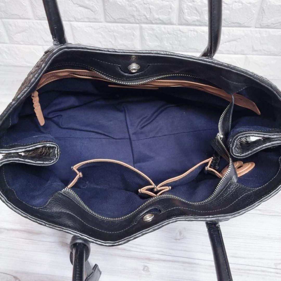 【ピー・アイ・ディー】 トートバッグ レザー 黒 通勤 イントレチャート 黒