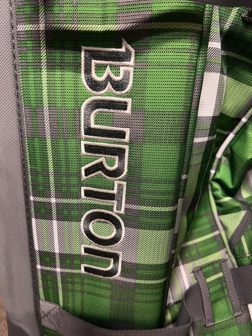希少！BURTON トラベルキャリーバッグ グリーンチェック柄旅行スーツケース