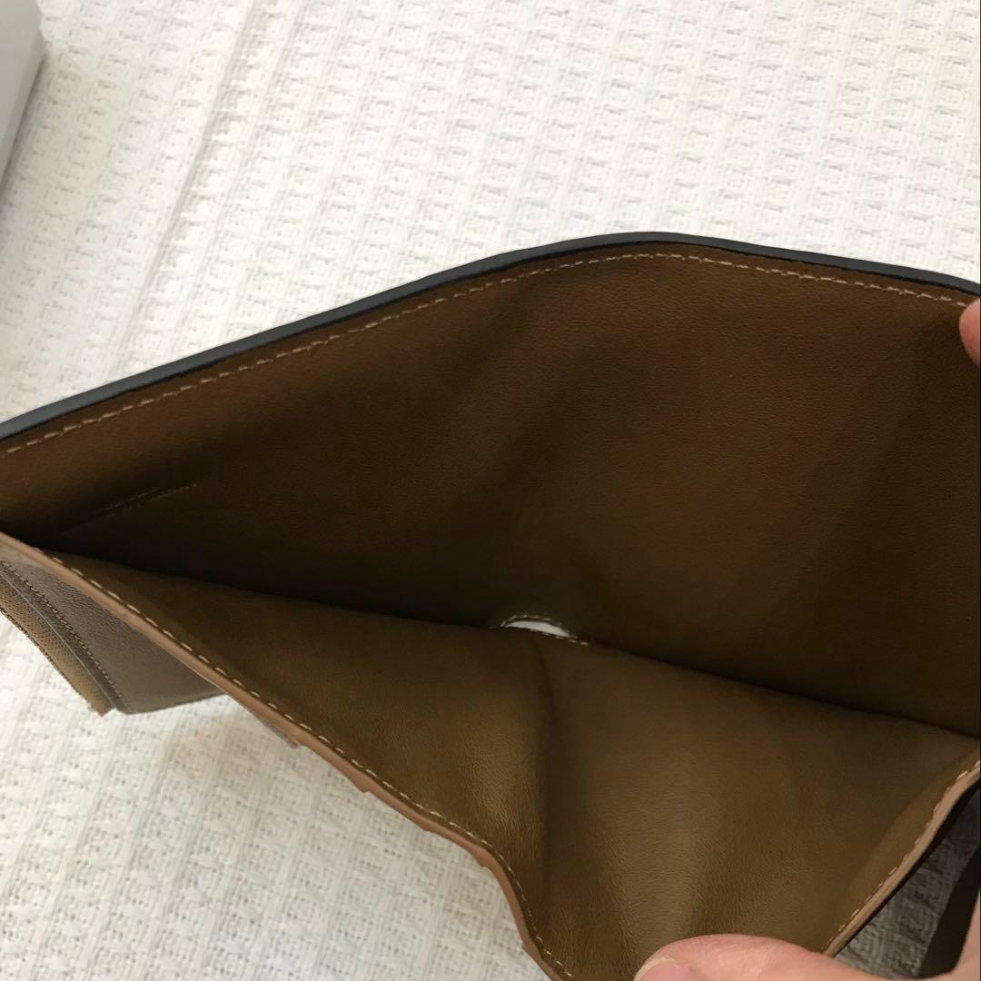 ロエベ　レザー　三つ折り財布