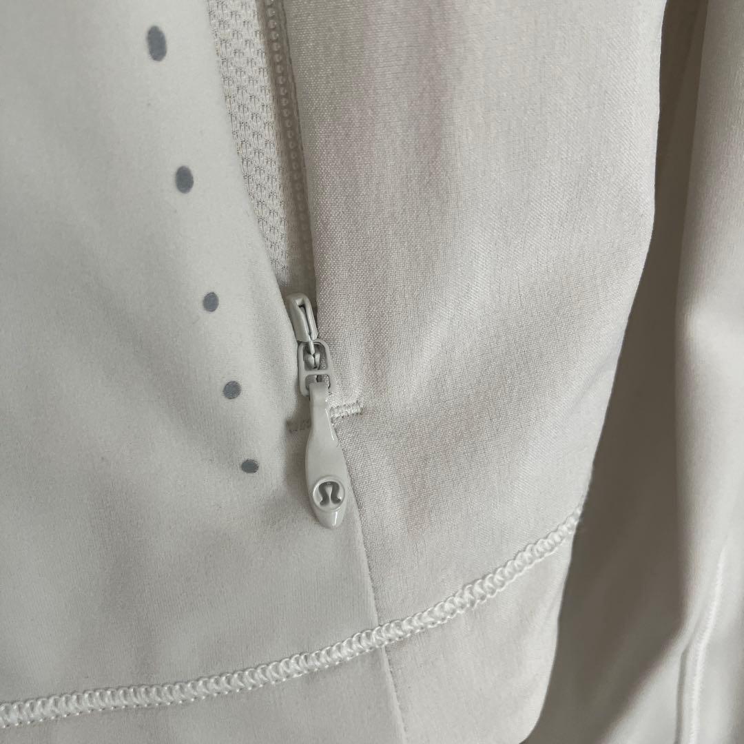 ルルレモン　軽量UVプロテクション ランニングジャケット