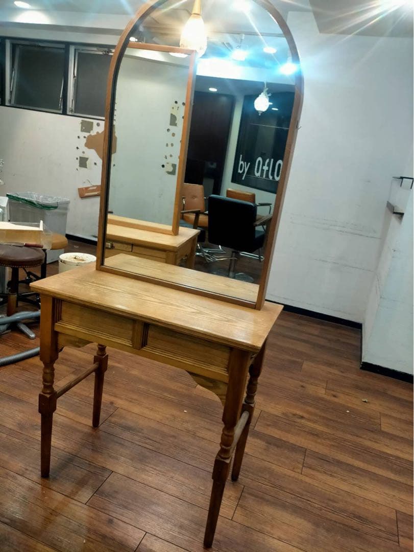 2台在庫　美容室　ヘアサロン　セット面　鏡付き ドライヤー収納可能　木製