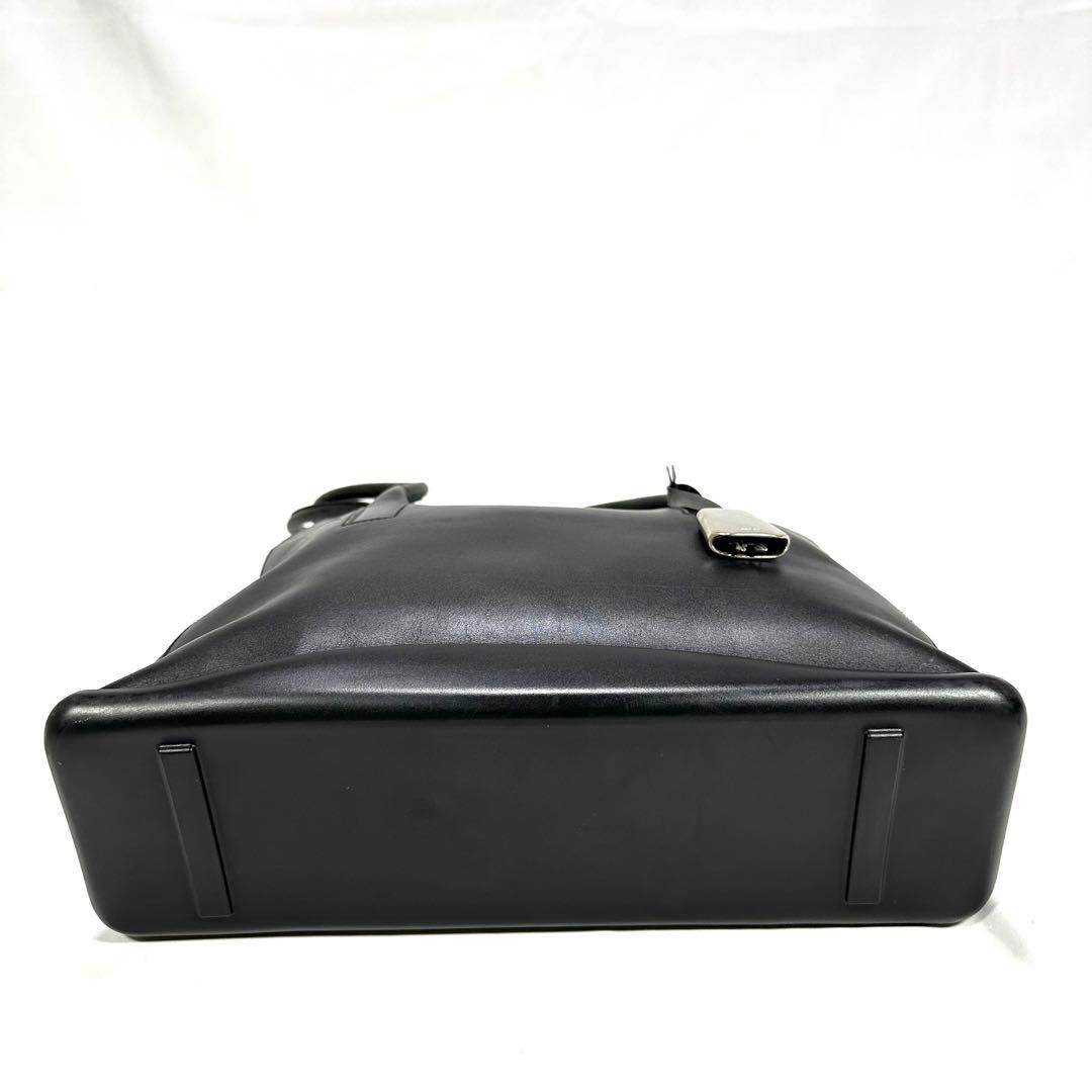 PRADA プラダトートバッグ　ブラック　シルバー　レザー　手持ちバッグ　鞄