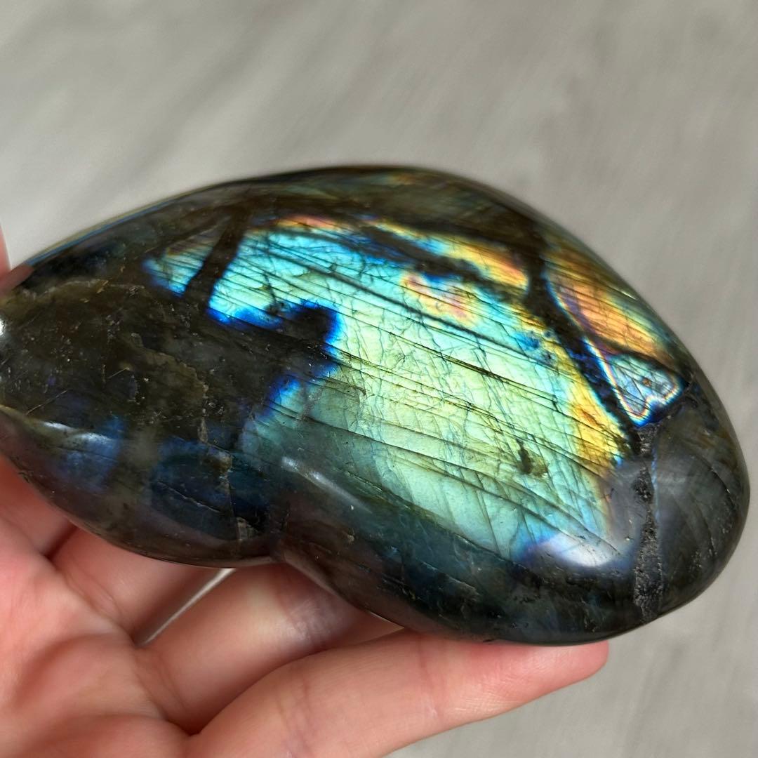 ラブラドライト　大きめ　ハート　両面シラー良い　402g