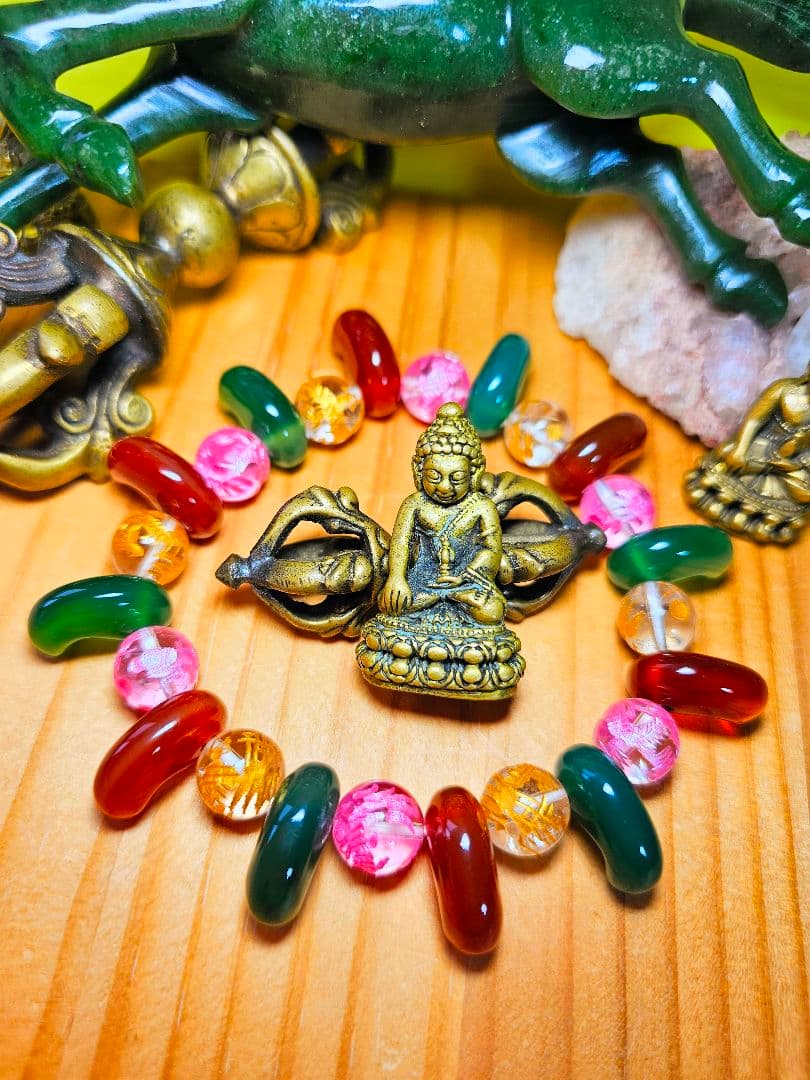 運気上昇‼️ネフライト(軟玉)の馬の置物と龍神勾玉ブレス