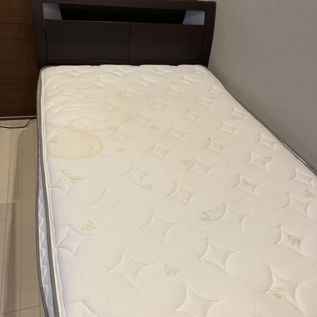 ニトリ　収納付きセミダブルベッド