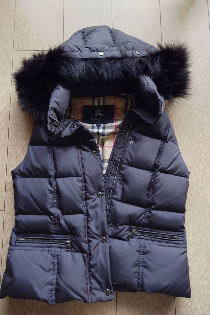 バーバリー　ネイビー ダウンベスト ファー付き　サイズ40
