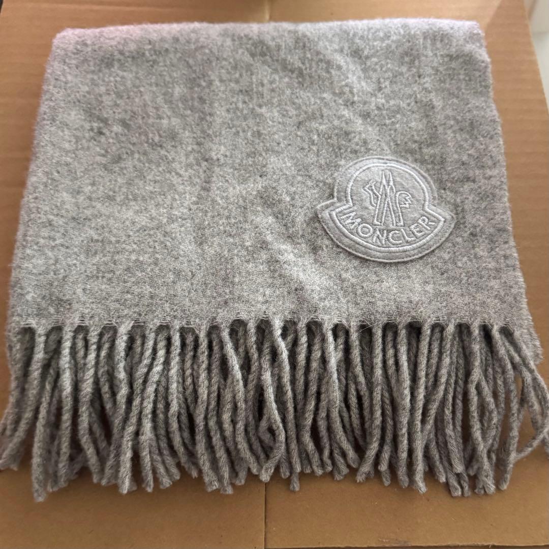 モンクレール マフラー