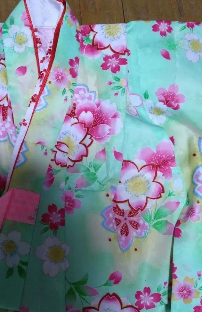 美品★三歳五歳七歳★爽やかな黄緑の花柄着物