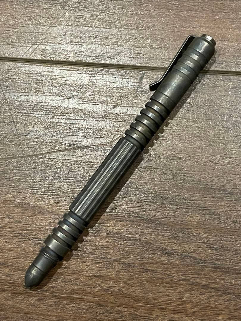 Rick Hinderer タクティカル　ペン　チタン