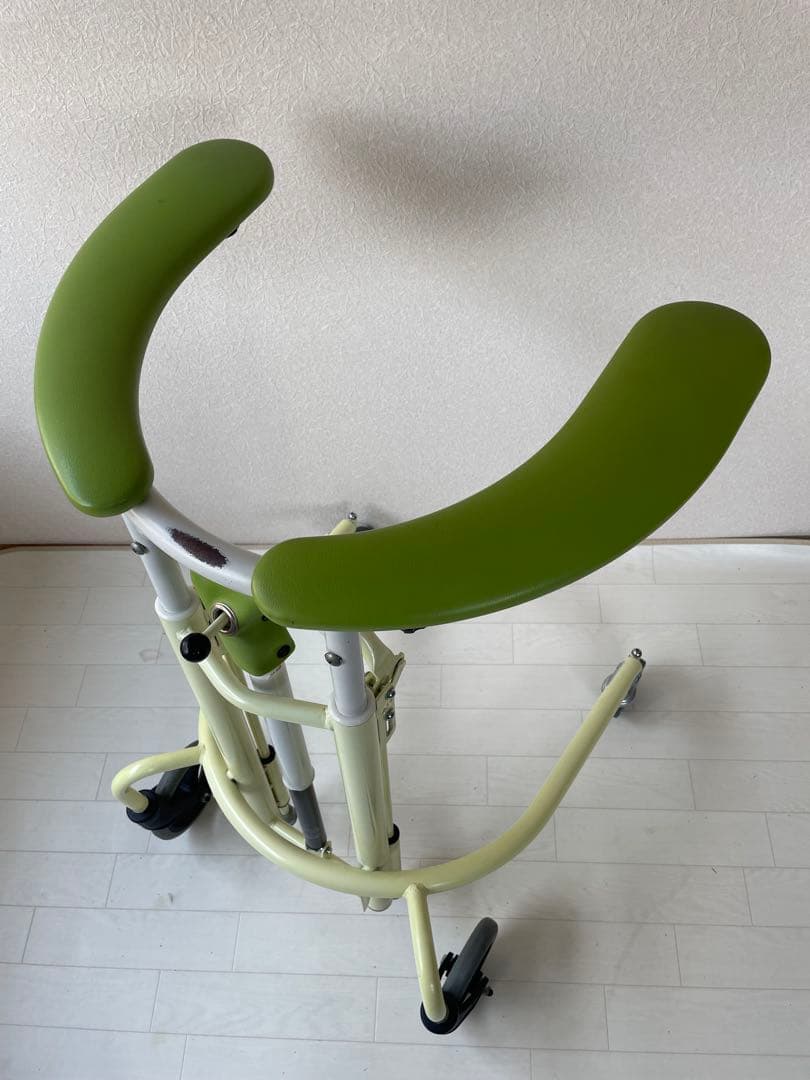 医療歩行器 : トレウォークスリム
