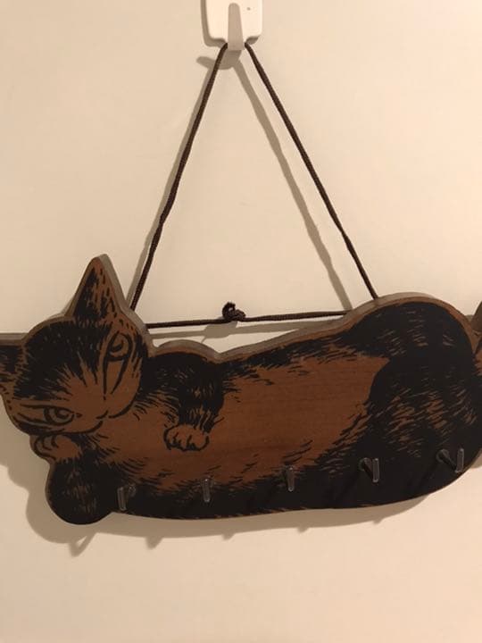 大切に飾っておりましたが、飾りきれなくなり…お譲り致します。キーフックのみです