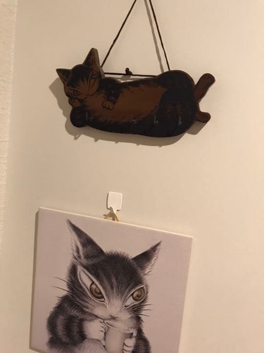 大切に飾っておりましたが、飾りきれなくなり…お譲り致します。キーフックのみです