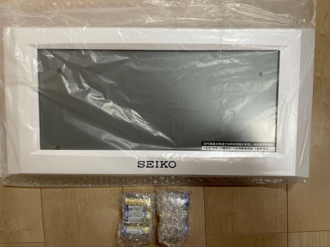 新品未使用　セイコー　大型電波時計