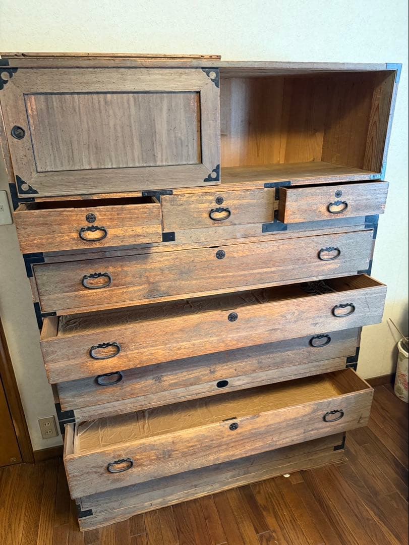 日本家具　衣装箪笥　巨匠作品　芸術美術　骨董　アンティーク　天然無垢？木工
