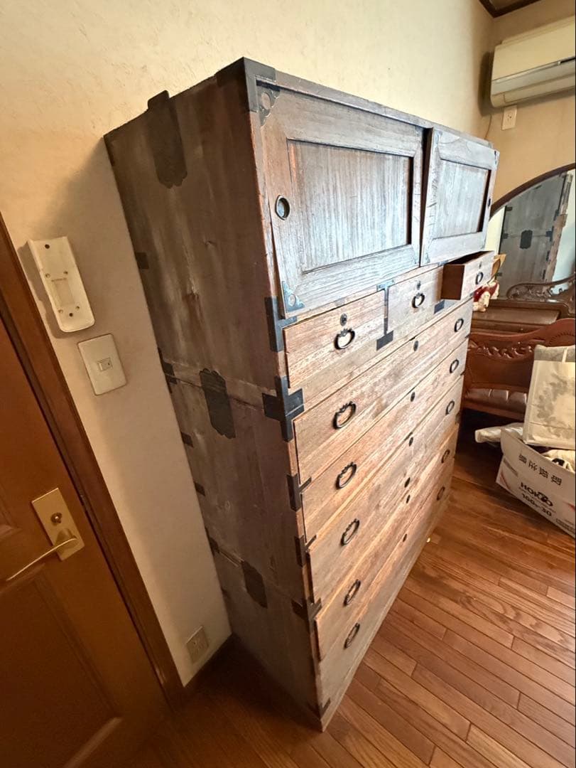 日本家具　衣装箪笥　巨匠作品　芸術美術　骨董　アンティーク　天然無垢？木工