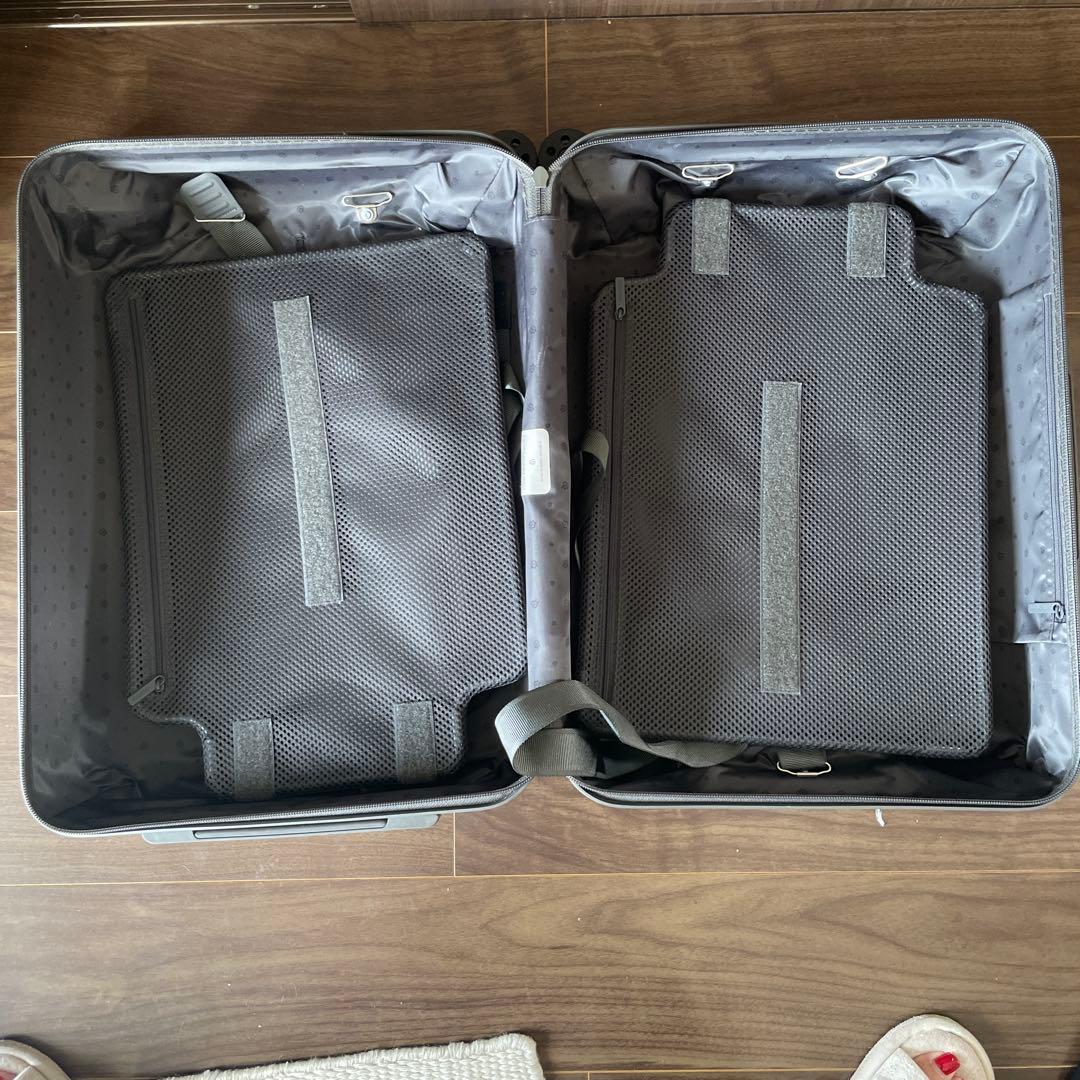 RIMOWA エッセンシャルキャビン　グレー