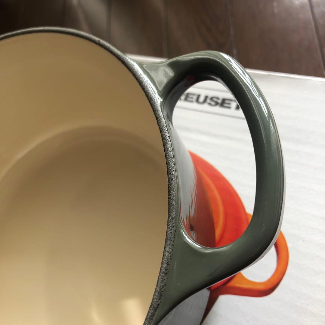 ★おまけ付き★ル・クルーゼ ココット・ロンド18cm 本体のみ【新品・未使用】