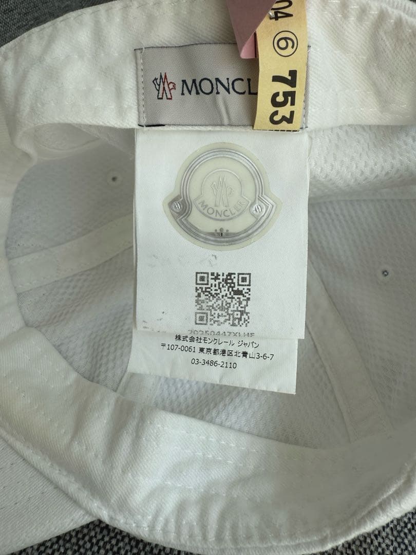 モンクレール　キャップ　ホワイト