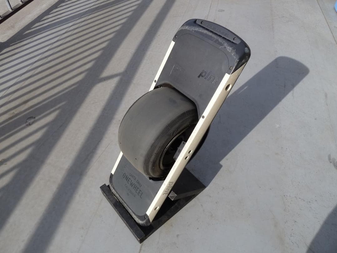 即購入は✖　累積走行距離わずか61キロ OneWheel Pint 電動スケボー