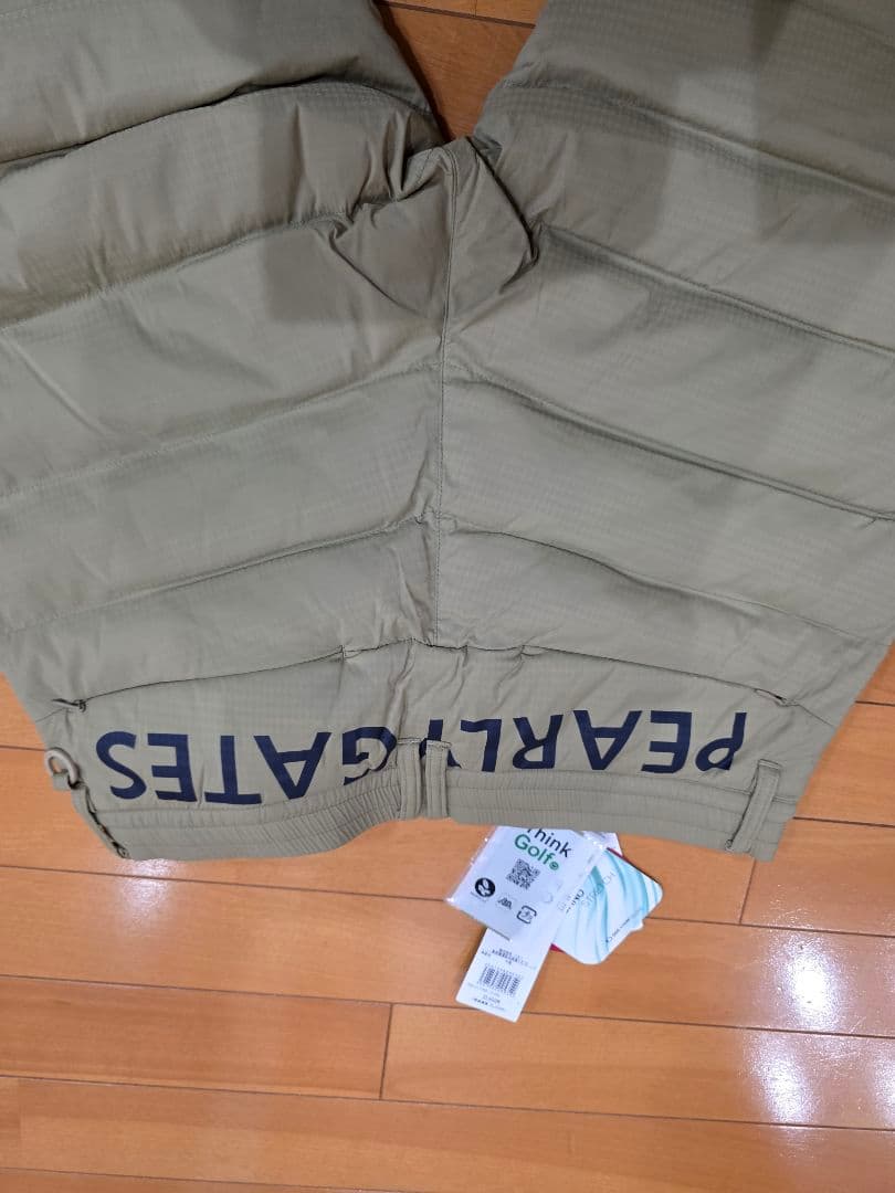 値引きです。パーリーゲイツ　ダウンパンツ ベージュ　新品未使用品