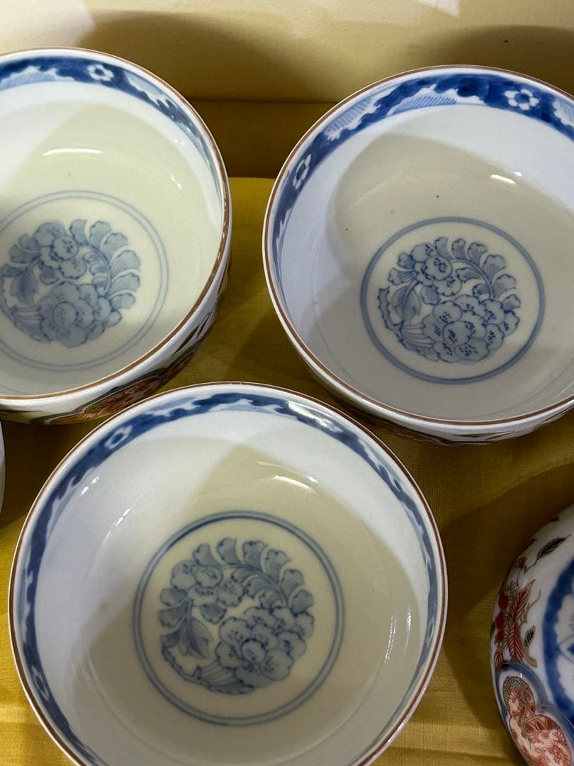 最終処分価格　明治 長春冨貴 伊万里焼 金彩染付 蓋付中鉢 ３客