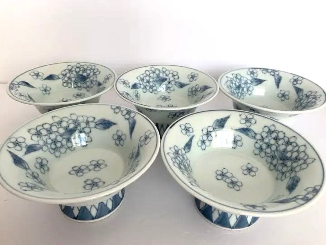 有田焼　中尾龍純　染付桜文　高台小鉢　5個組み