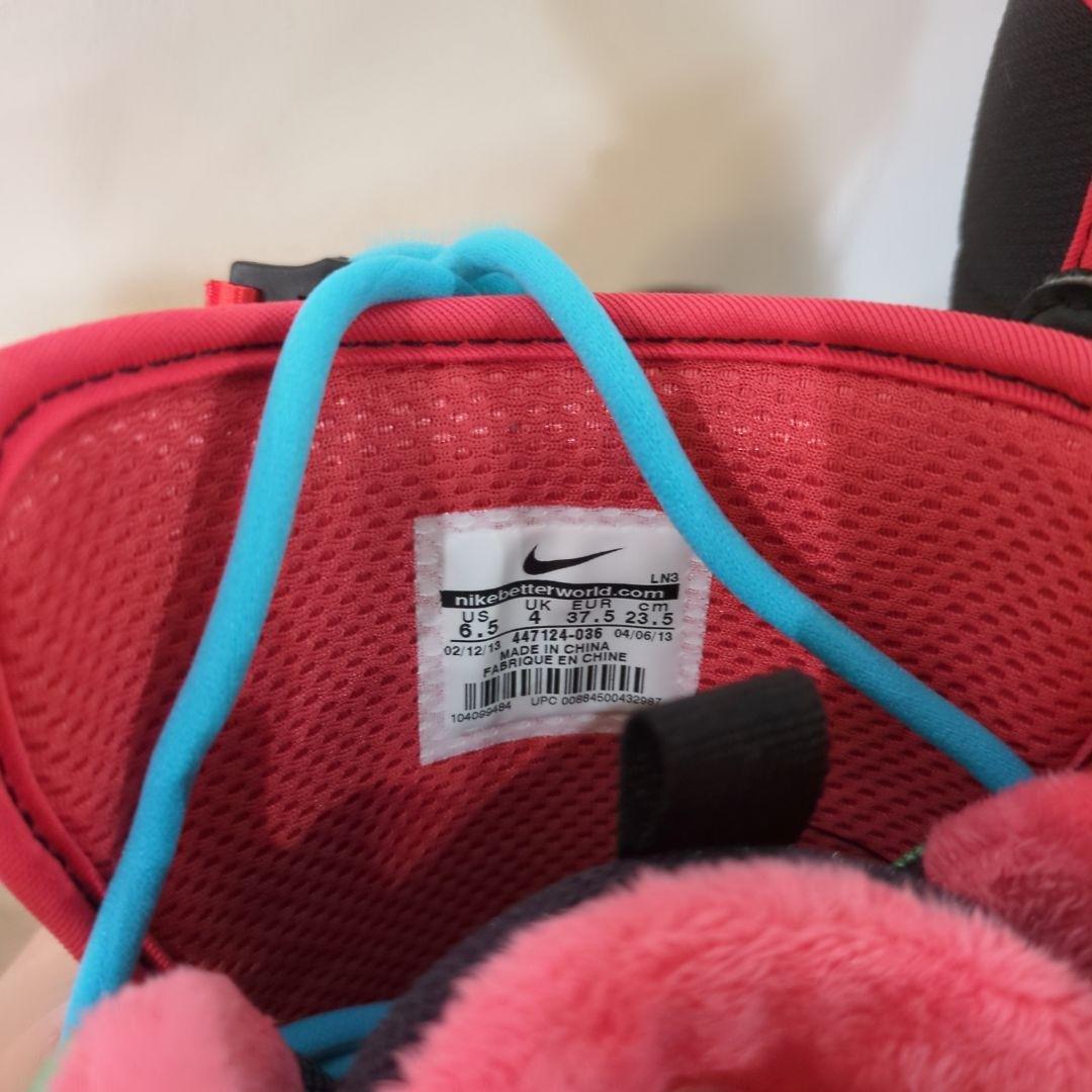 Nike スノーボードブーツ 女性用 ブラック/グリーン/ピンク