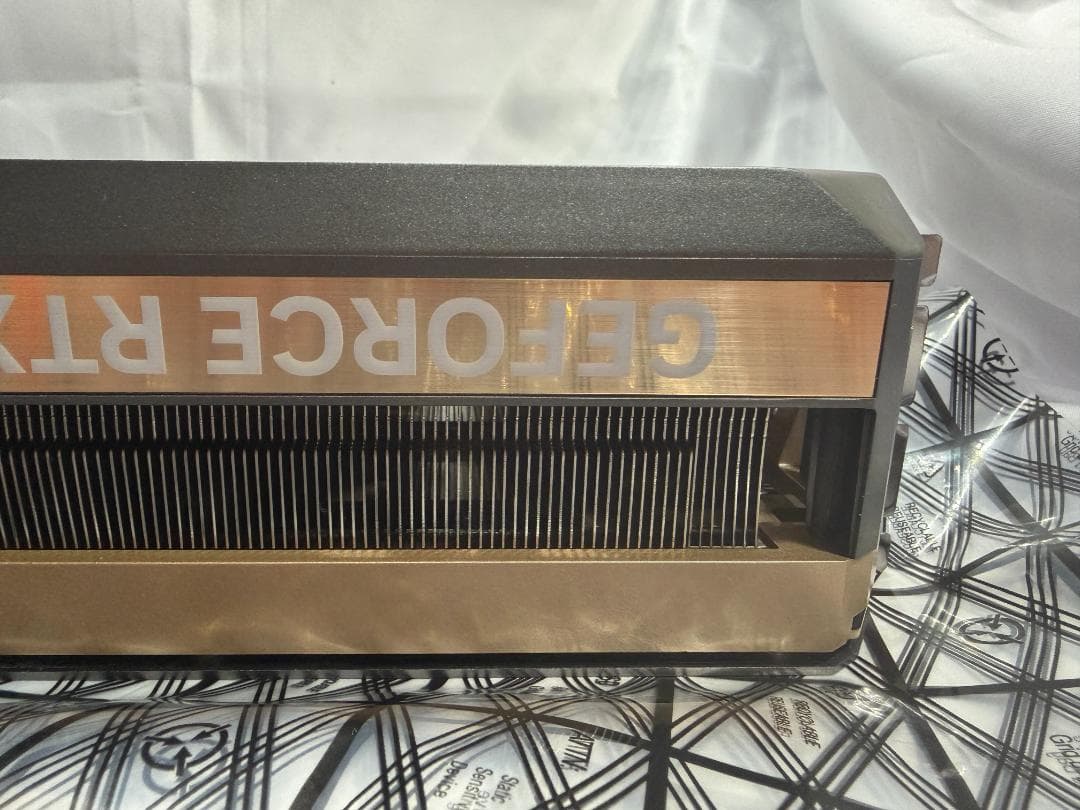 と*つ様 ZOTAC GeForce RTX 5080 16GB バルク フィン