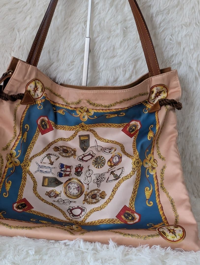 TOPKAPI　トプカピ　装飾的なプリントのトートバッグ　スカーフ柄