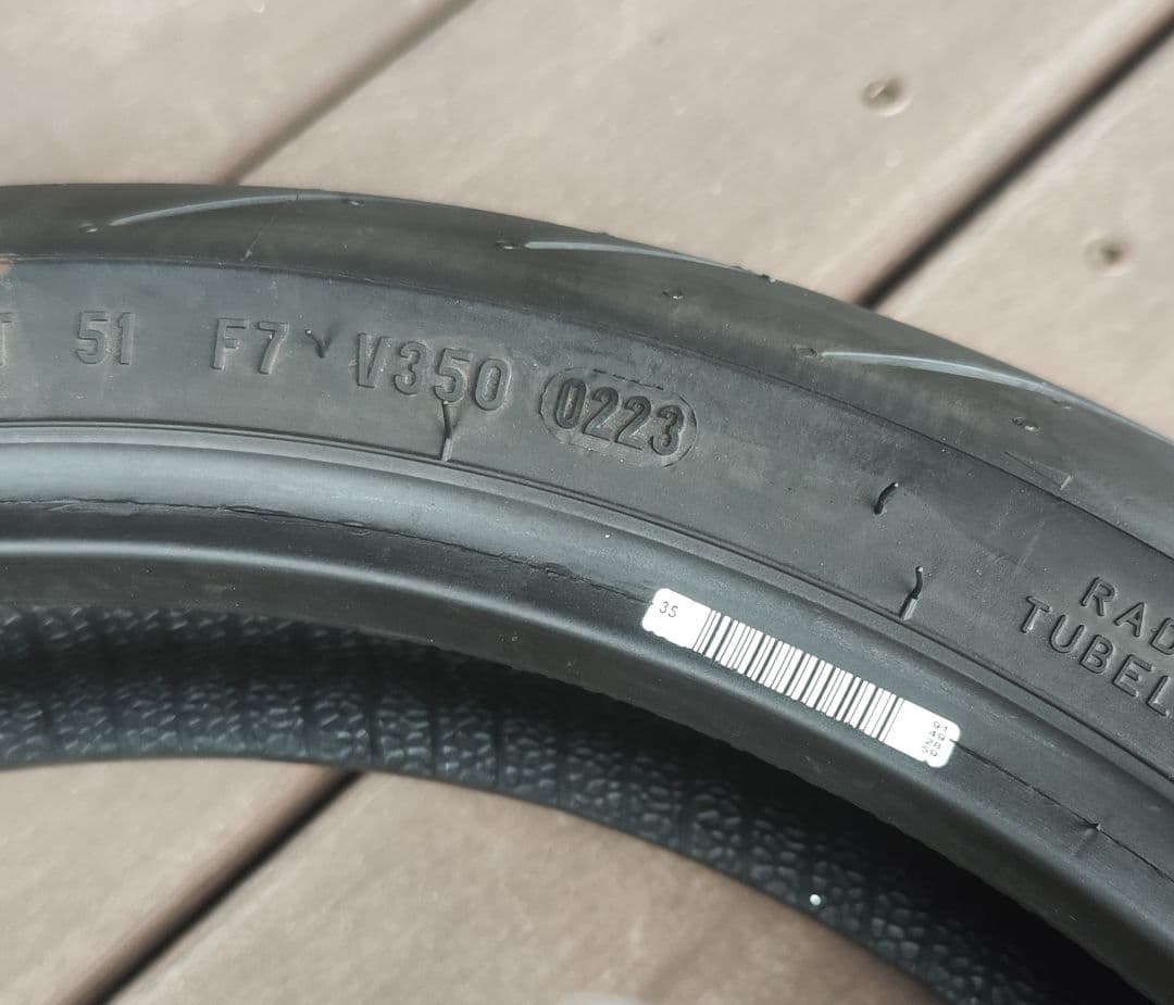 送料無料　ほぼ新品　ピレリ　PIRELLI ROSSO3 ロッソ　タイヤ　前後