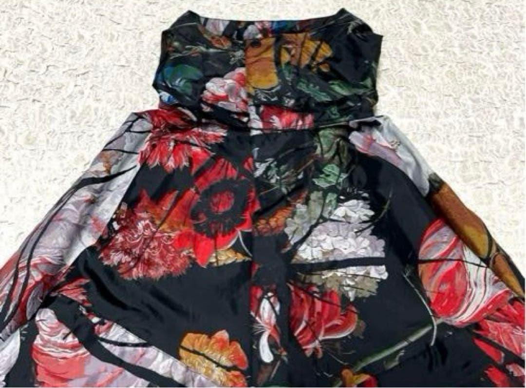 【美品】即完売 NIKE NSW フローラル ポンチョ 総柄 TECH PACK