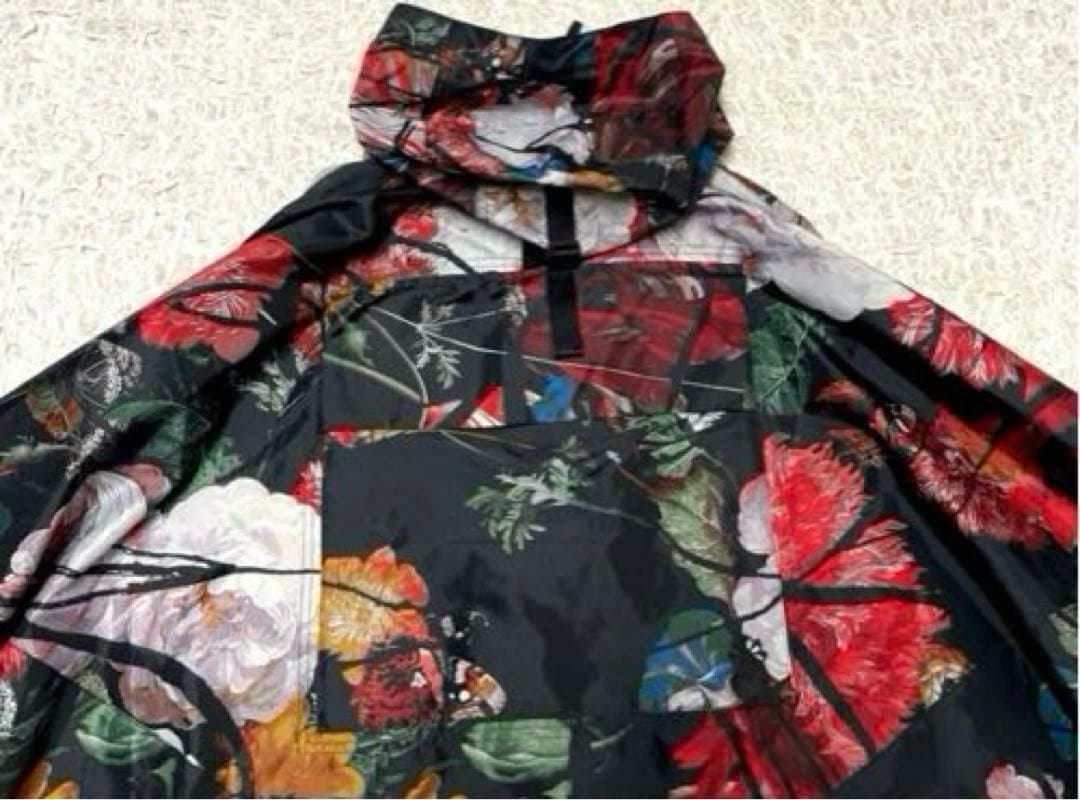 【美品】即完売 NIKE NSW フローラル ポンチョ 総柄 TECH PACK