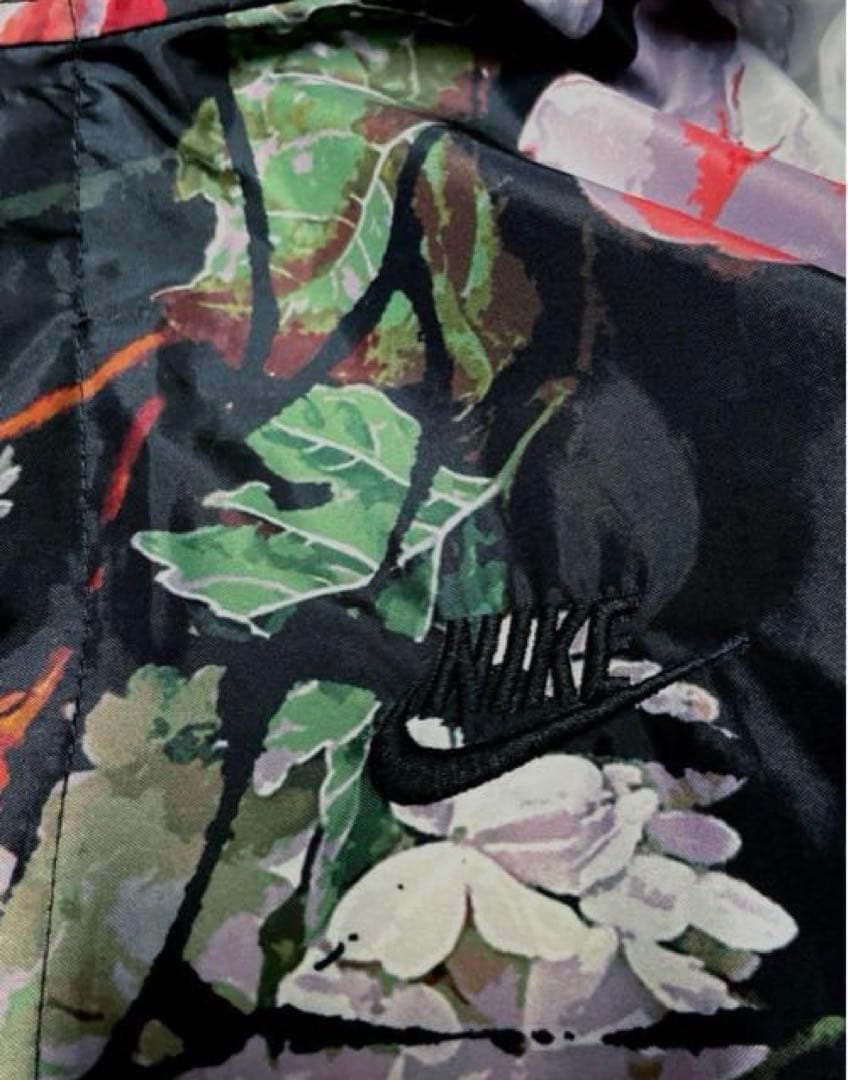 【美品】即完売 NIKE NSW フローラル ポンチョ 総柄 TECH PACK