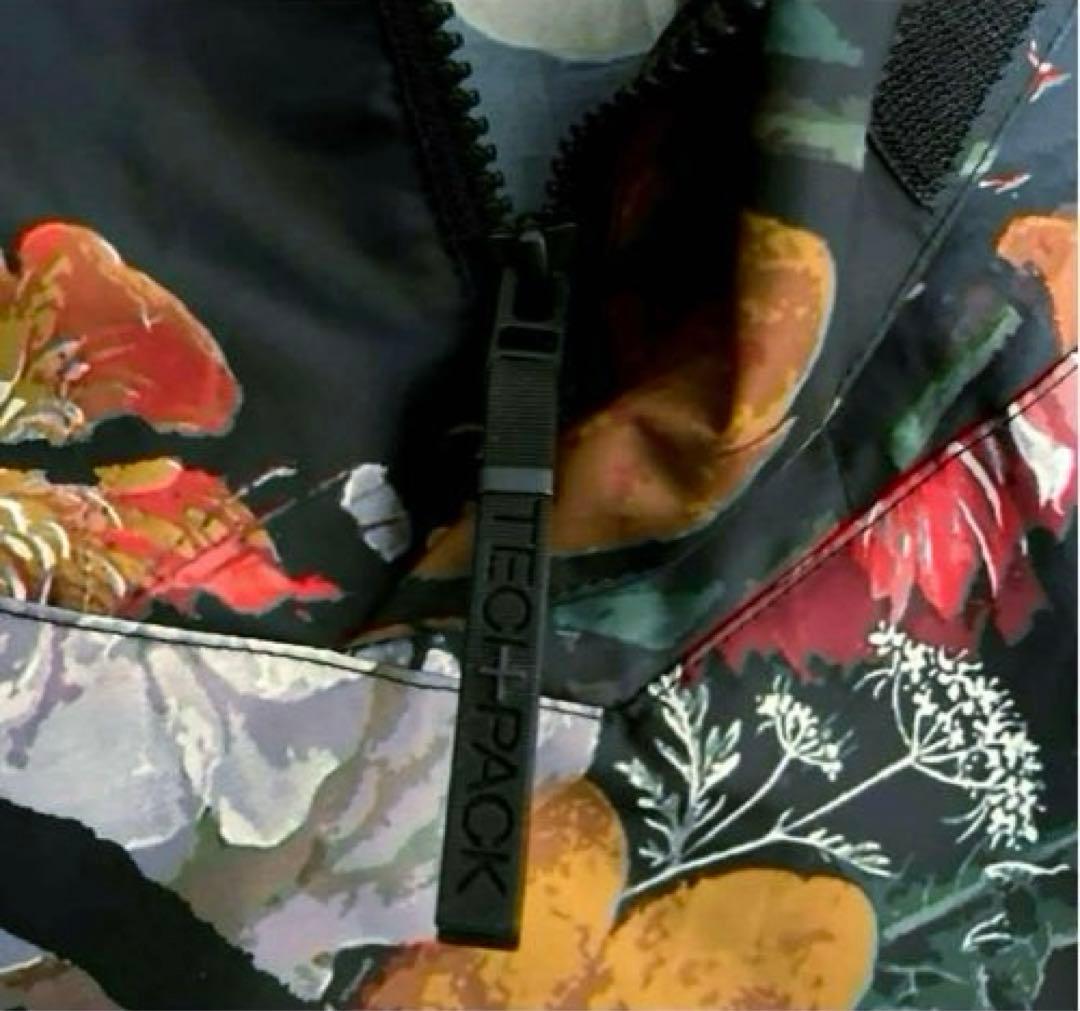 【美品】即完売 NIKE NSW フローラル ポンチョ 総柄 TECH PACK