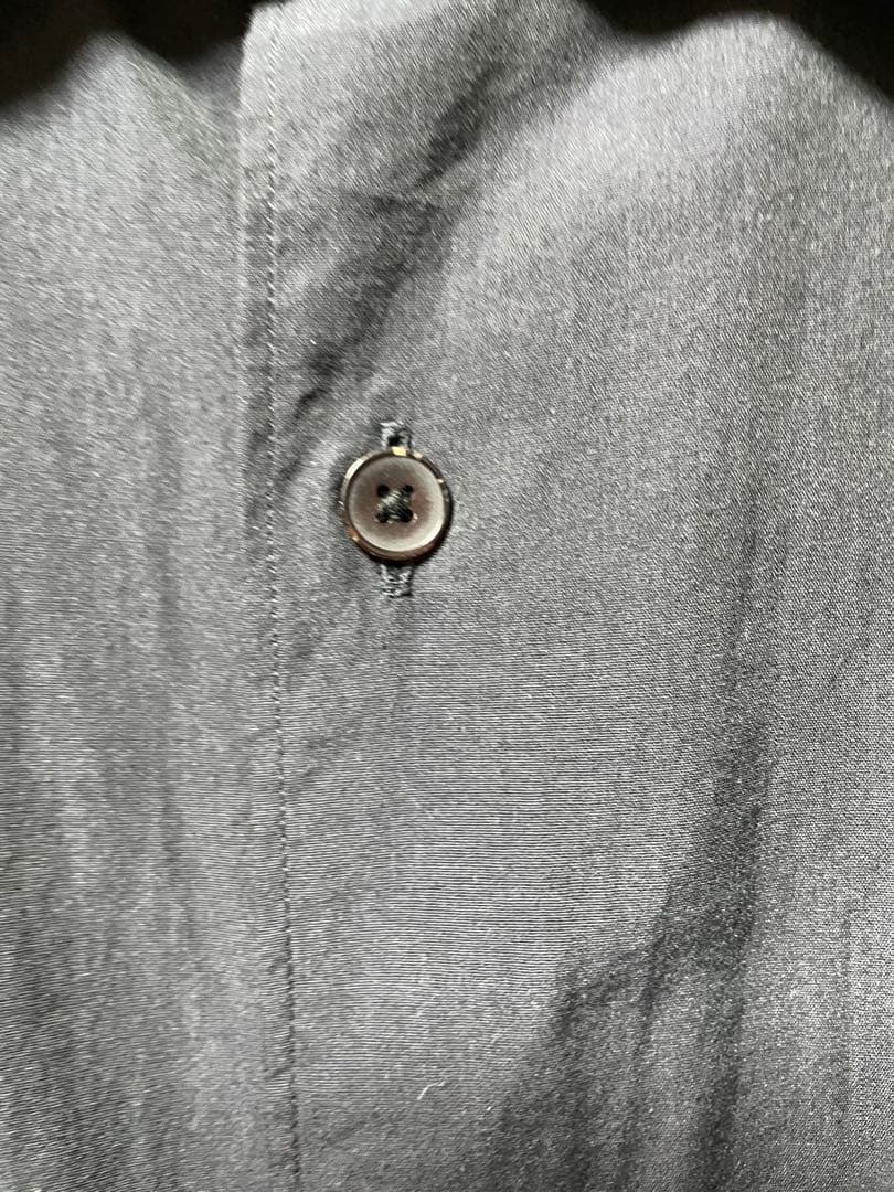 COMOLI ネイビー 長袖シャツ ポケット付き