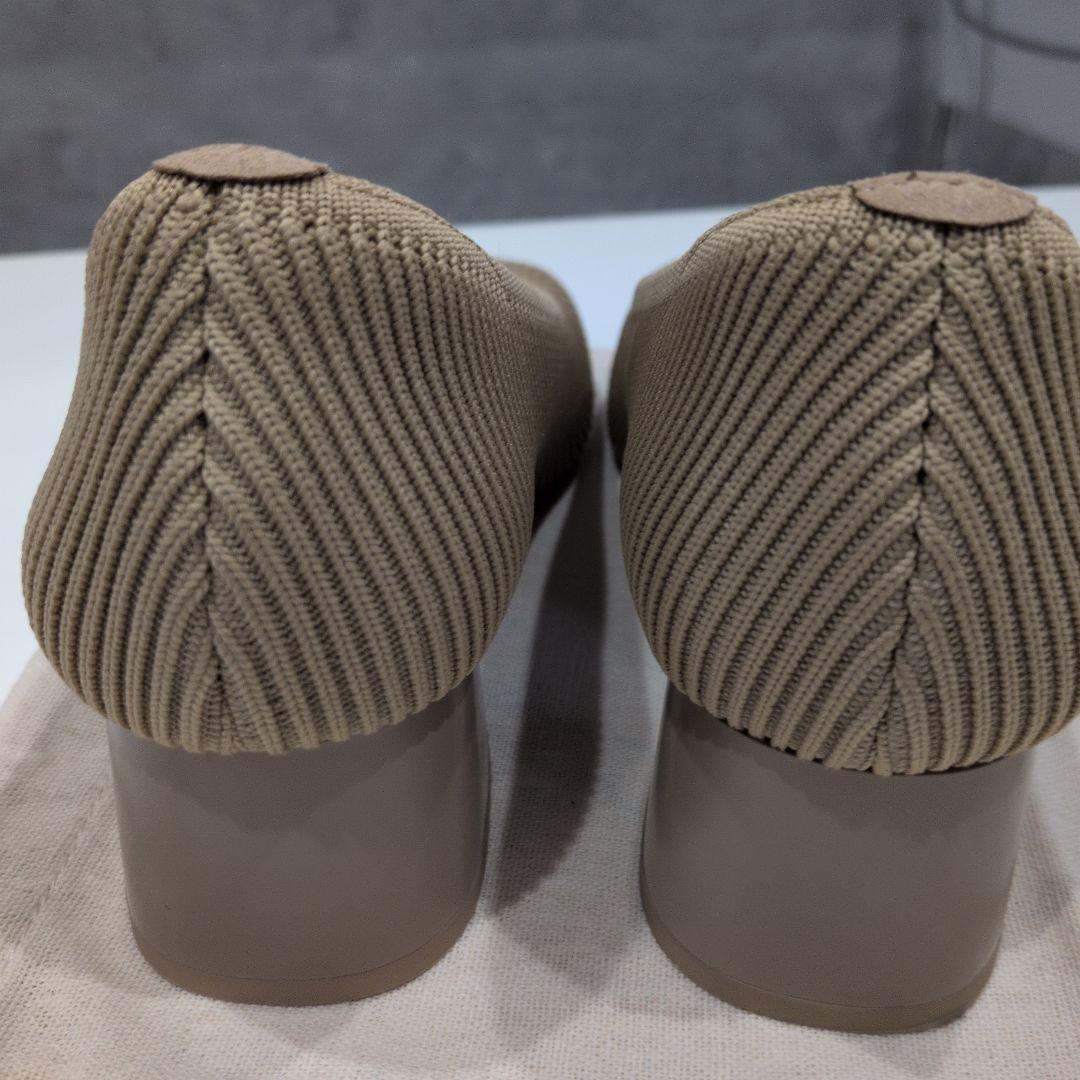 【極美品】VIVAIA ベージュ パンプス