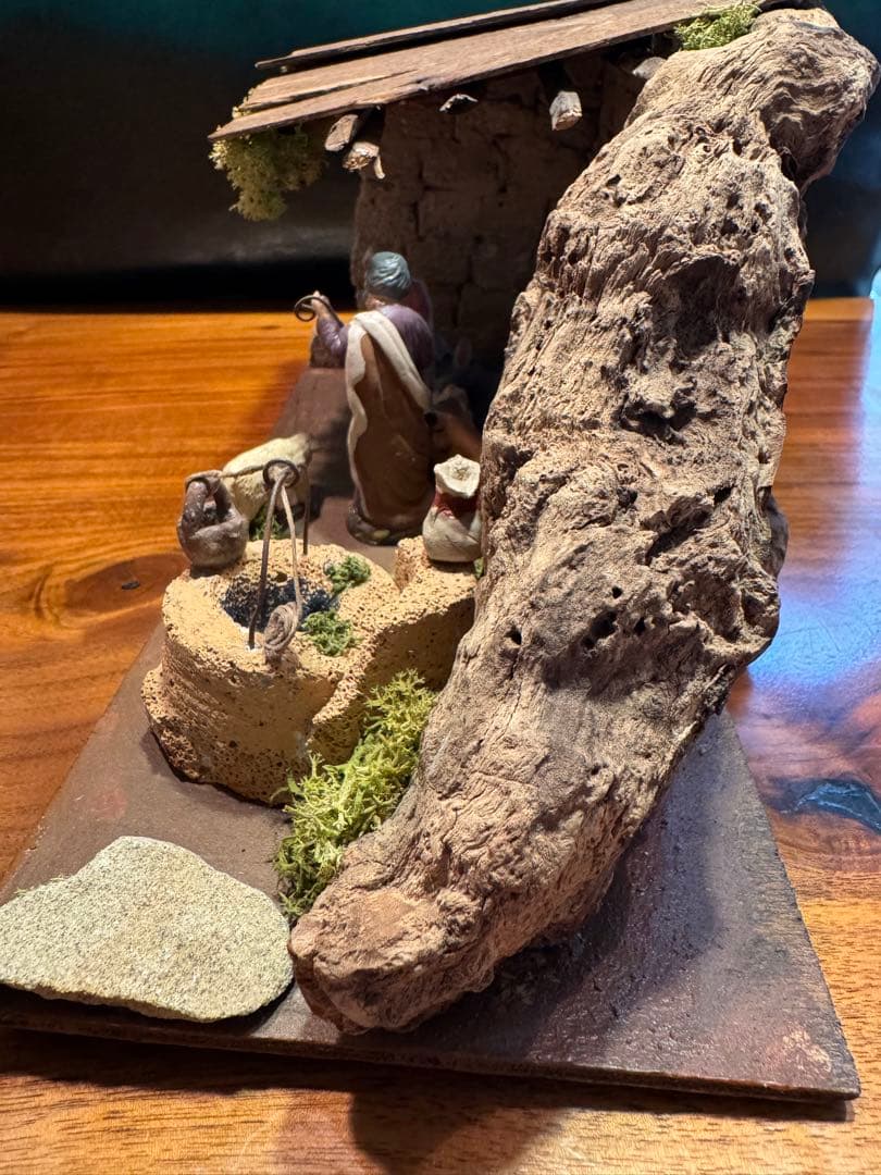 イタリア製プレゼピオ(キリスト降誕)　　　　　　　イエス、マリア、ヨゼフ、ひつじ