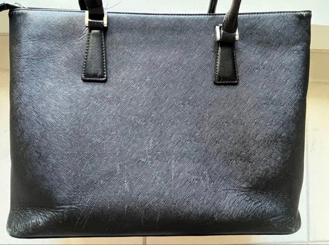 Burberryバーバリー　レザーバッグ　トートバック　ブラック