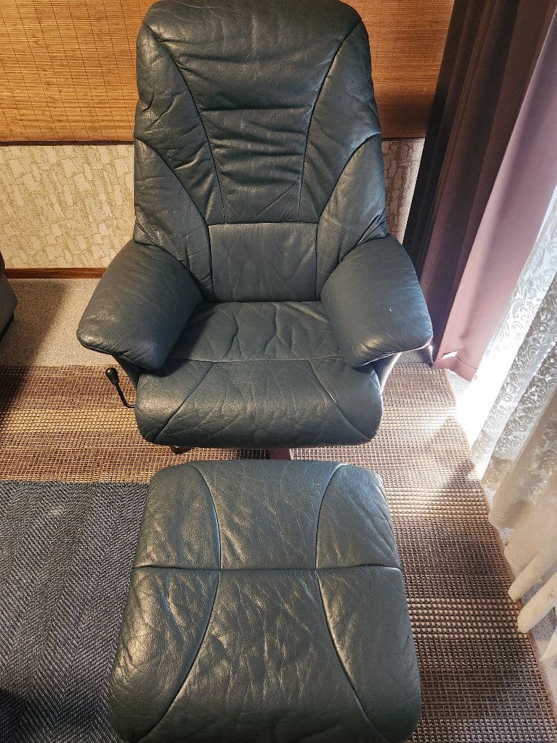 本革 レザー リクライニングチェア オットマン付き