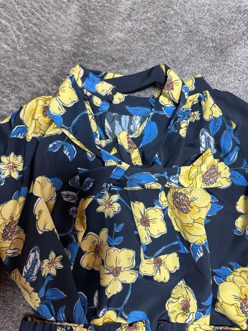 グレースコンチネンタル　花柄ネイビー長袖セットアップ