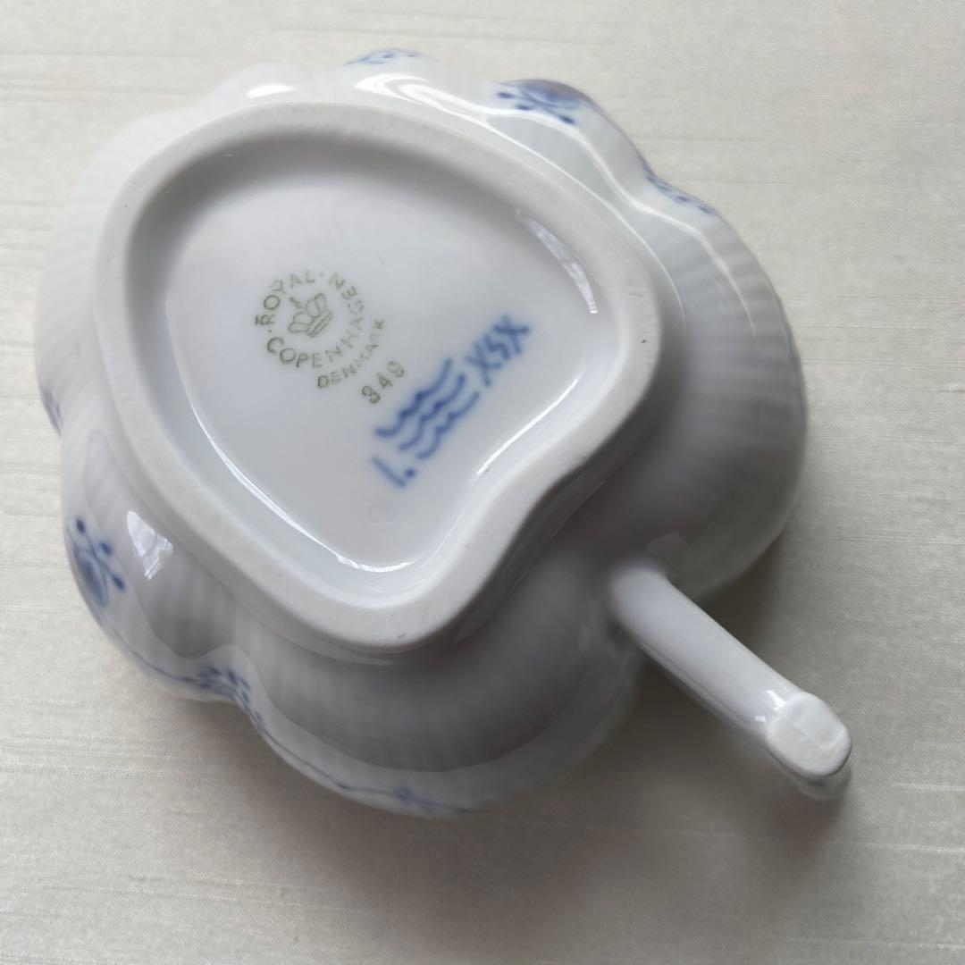 ロイヤルコペンハーゲン ブルーフルーテッド リーフディッシュ　デンマーク製