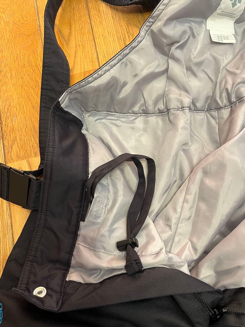 DESCENTE デサント ジュニアスキーウェア 上下 160サイズ（調整可）